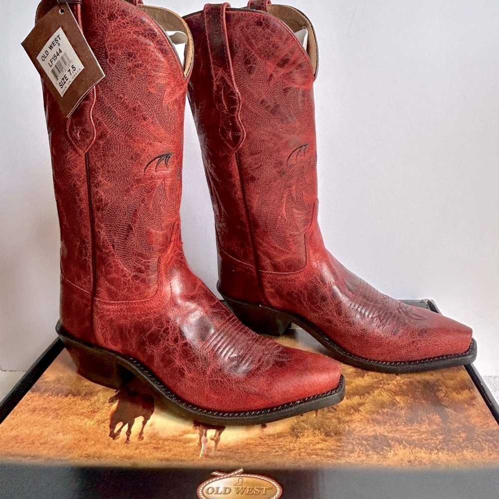 Old West Burnt Red Boots, size 7.5 NWT